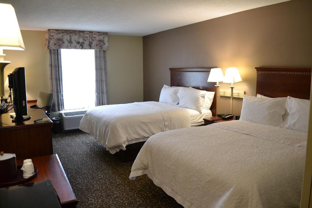 Hampton Inn Gallatin Exterior photo