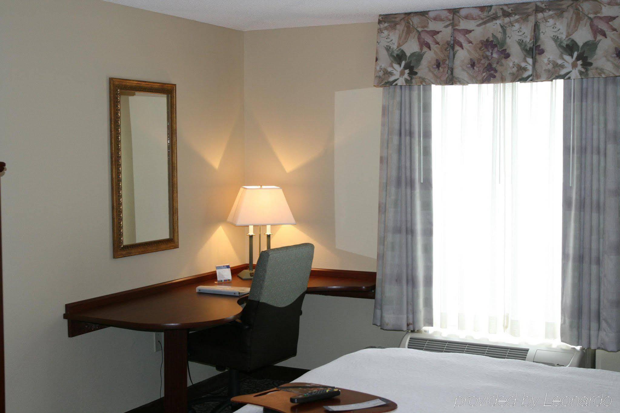 Hampton Inn Gallatin Exterior photo