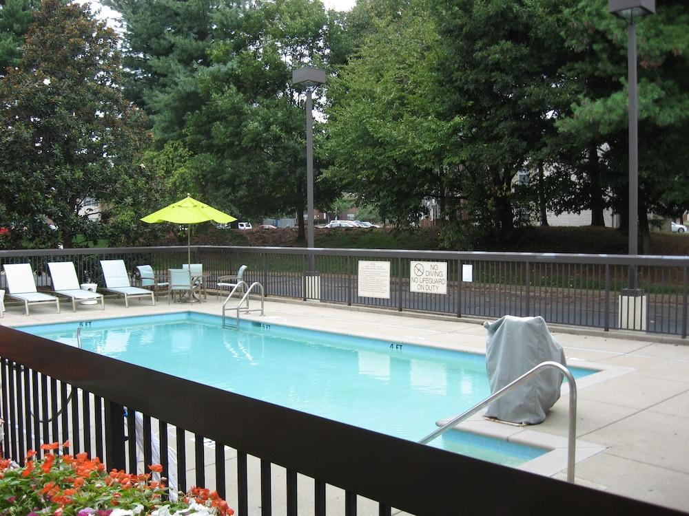 Hampton Inn Gallatin Exterior photo