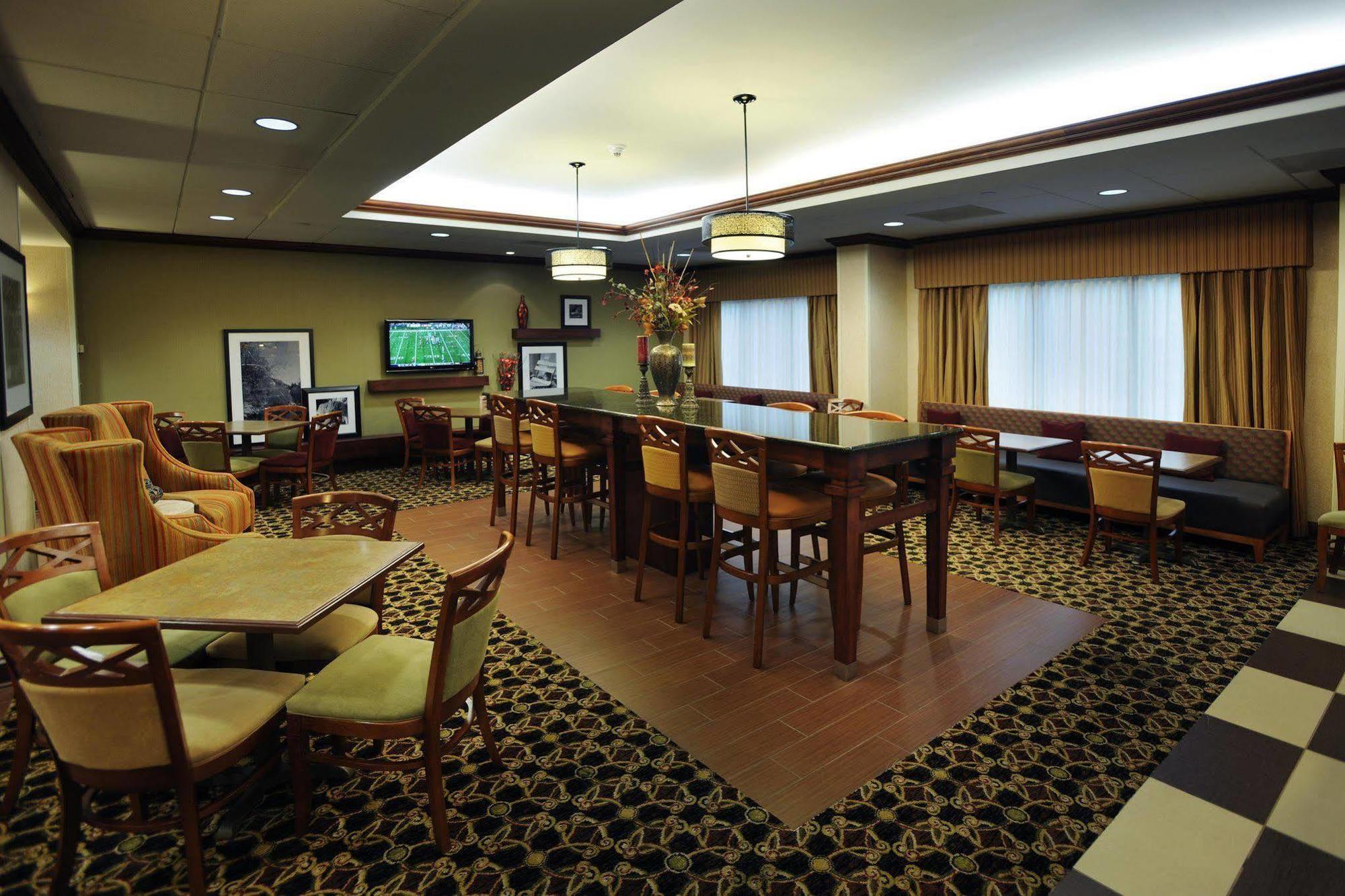 Hampton Inn Gallatin Exterior photo